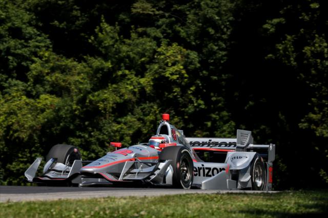 Will Power crests the Turn 9 hill during the final warmup for the Honda Indy 200 at Mid-Ohio -- Photo by: Joe Skibinski