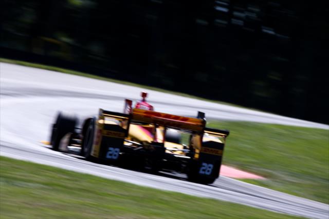 Ryan Hunter-Reay dives into Turn 9 during the final warmup for the Honda Indy 200 at Mid-Ohio -- Photo by: Joe Skibinski