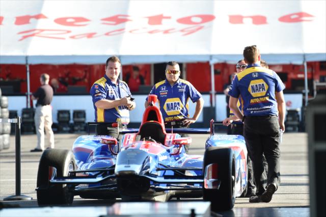 The Andretti Herta Autosport team roll the Honda of Alexander Rossi through Technical Inspection prior to the final practice for the ABC Supply 500 at Pocono Raceway -- Photo by: Chris Owens
