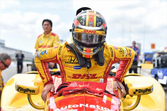 Ryan Hunter-Reay slides into his No. 28 DHL Honda on pit lane prior to the morning practice for the ABC Supply 500 at Pocono Raceway -- Photo by: Chris Owens
