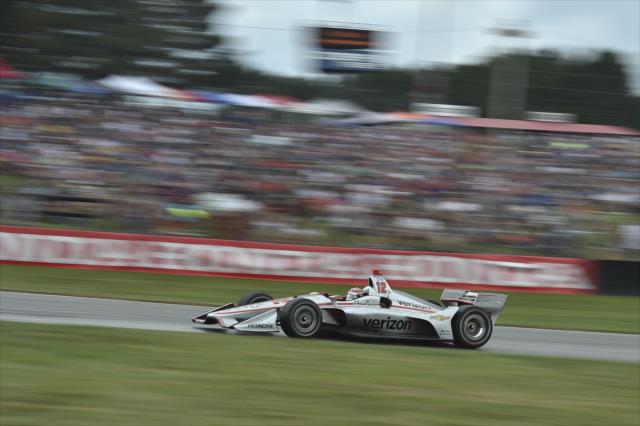 Will Power races toward Turn 5 during the Honda Indy 200 at Mid-Ohio -- Photo by: Chris Owens