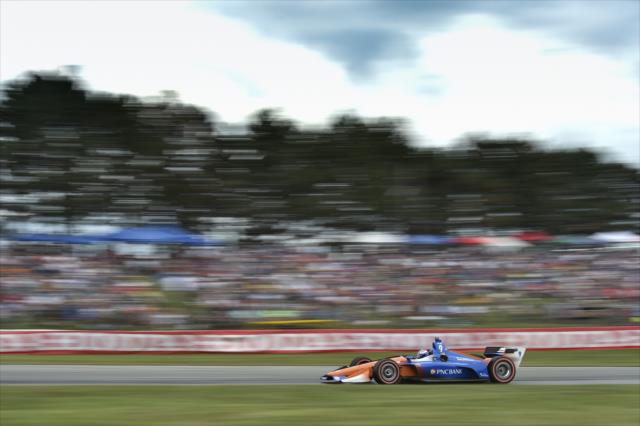 Scott Dixon races toward Turn 5 during the Honda Indy 200 at Mid-Ohio -- Photo by: Chris Owens