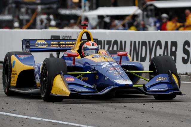 Alexander Rossi soars down the frontstretch during the Honda Indy 200 at Mid-Ohio -- Photo by: Joe Skibinski