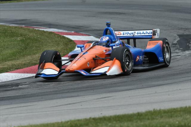 Scott Dixon races through the Keyhole Turn (Turn 2) during the Honda Indy 200 at Mid-Ohio -- Photo by: Matt Fraver