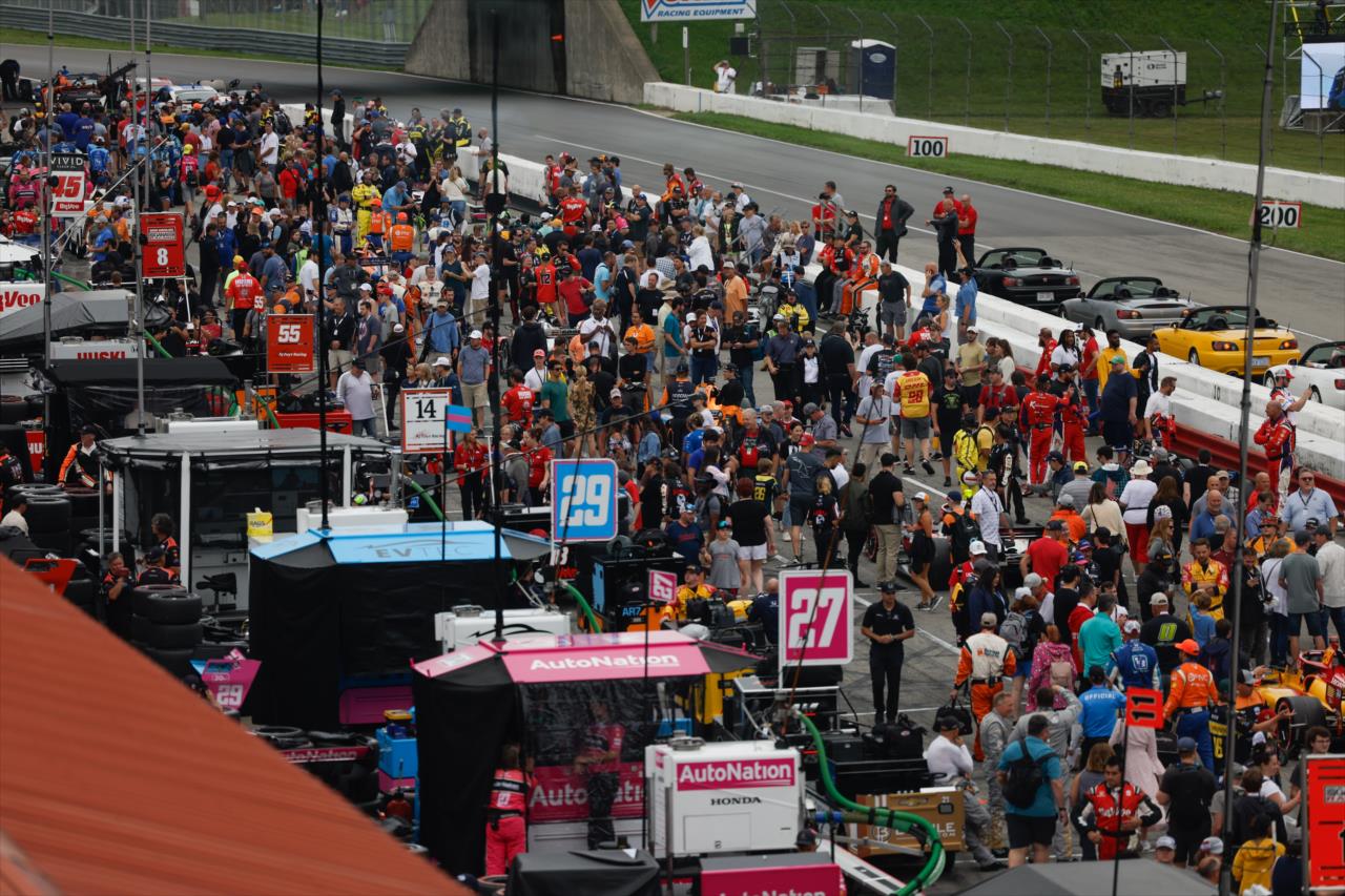Pre-race grid - Honda Indy 200 at Mid-Ohio - By: Joe Skibinski -- Photo by: Joe Skibinski