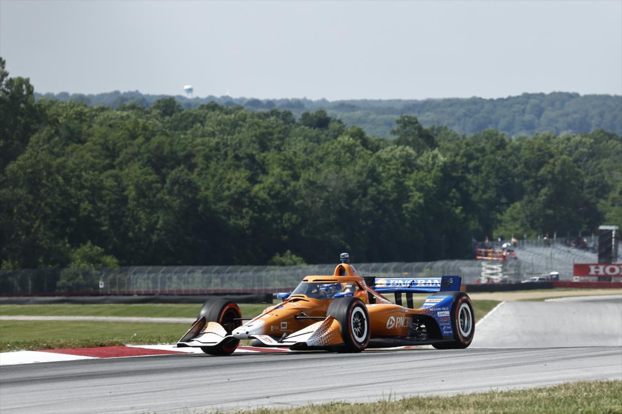 Scott Dixon - Honda Indy 200 at Mid-Ohio - By: Chris Jones -- Photo by: Chris Jones