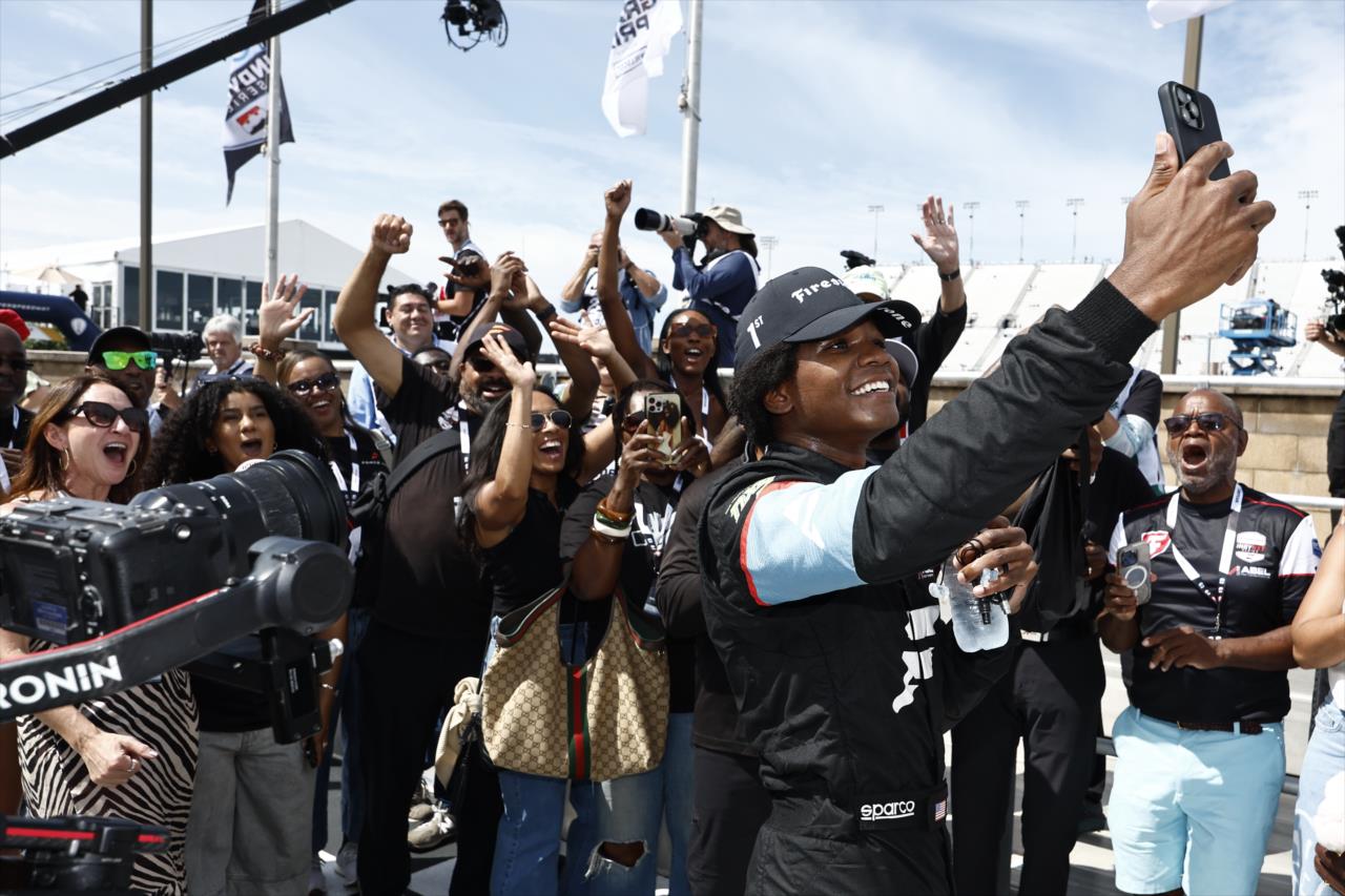 Myles Rowe and fans - INDY NXT by Firestone Music City Grand Prix - By: Chris Jones -- Photo by: Chris Jones