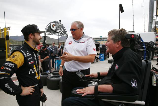 James Hinchcliffe chats with Sam Schmidt and Art. St. Cyr prior to the Saturday afternoon session of the Phoenix Open Test at Phoenix International Raceway -- Photo by: Chris Jones