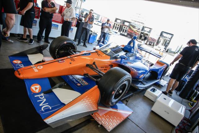 The No. 9 PNC Bank Honda of Scott Dixon is prepped for the first windscreen on-track test at ISM Raceway -- Photo by: Shawn Gritzmacher