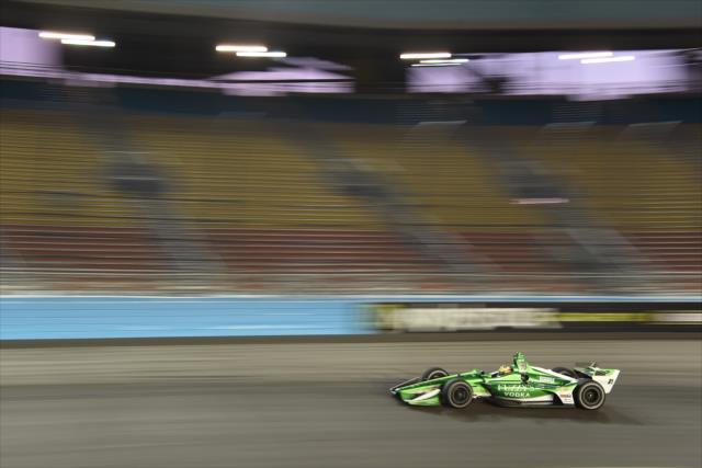 Spencer Pigot streaks through Turn 1 during the evening open test session at ISM Raceway -- Photo by: John Cote
