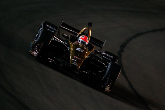 James Hinchcliffe sails into Turn 1 during the evening open test session at ISM Raceway -- Photo by: Joe Skibinski