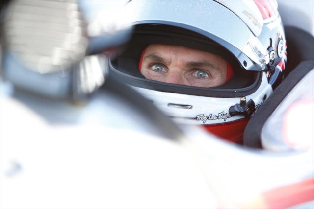 Will Power sits in his No. 12 Verizon Chevrolet on pit lane prior to the afternoon open test session at ISM Raceway -- Photo by: Joe Skibinski