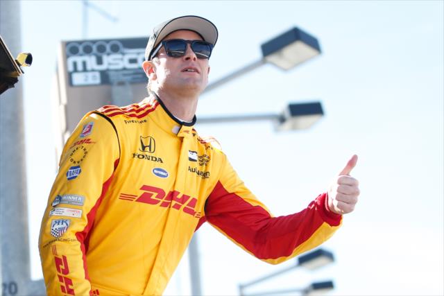 Ryan Hunter-Reay watches from pit lane during the afternoon open test session at ISM Raceway -- Photo by: Joe Skibinski