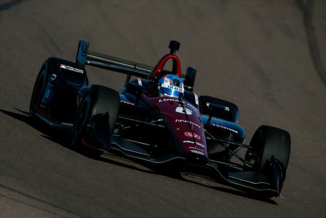 Robert Wickens dives into Turn 1 during the afternoon open test session at ISM Raceway -- Photo by: Joe Skibinski