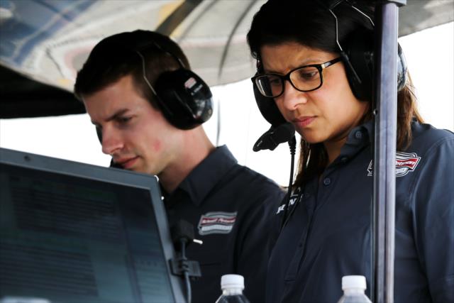 SPM Lead Engineer Leena Gade in the pit stand during the afternoon open test session at ISM Raceway -- Photo by: Chris Jones