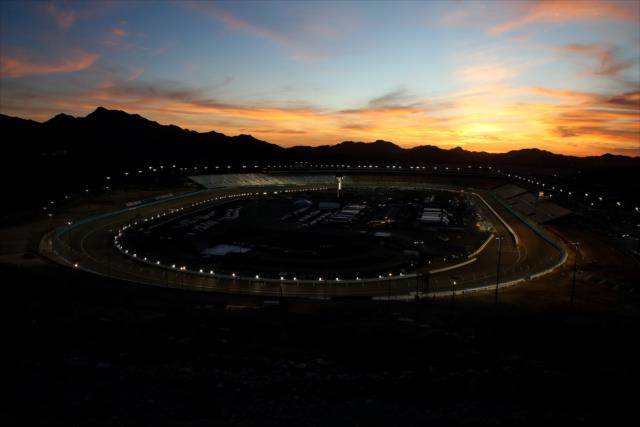 Sunset over ISM Raceway during the evening open test session -- Photo by: Chris Jones