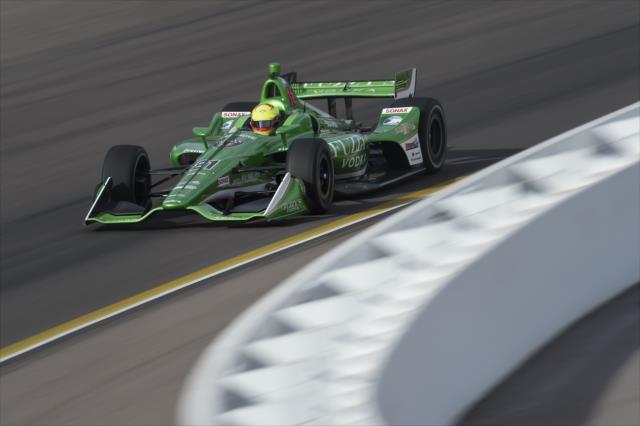 Spencer Pigot sails through Turn 1 during the afternoon test session at ISM Raceway -- Photo by: Chris Owens