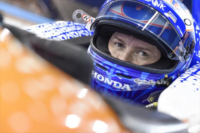 Scott Dixon sits in his No. 9 PNC Bank Honda on pit lane during the evening open test session at ISM Raceway -- Photo by: Chris Owens