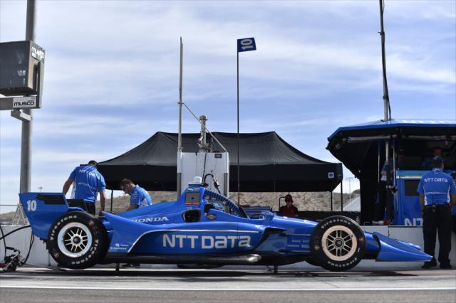 The No. 10 NTT Data Honda of Ed Jones sits on pit lane prior to the start of the afternoon test session at ISM Raceway -- Photo by: Chris Owens