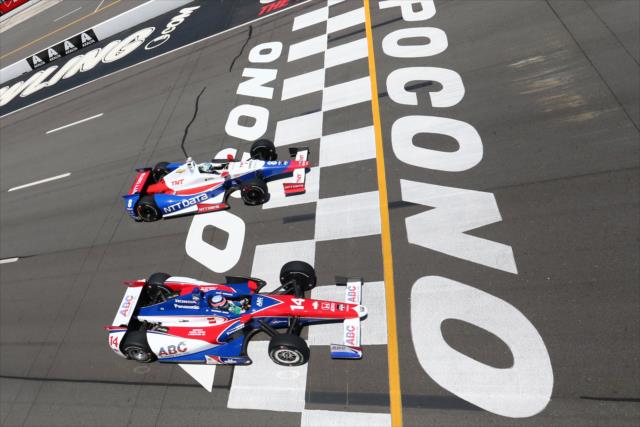 Takuma Sato and Ryan Briscoe go side-by-side at the start of the Pocono INDYCAR 500 -- Photo by: Bret Kelley