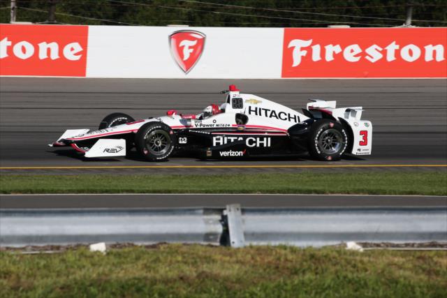 Helio Castroneves sets up for Turn 3 during practice for the ABC Supply 500 at Pocono Raceway -- Photo by: Bret Kelley