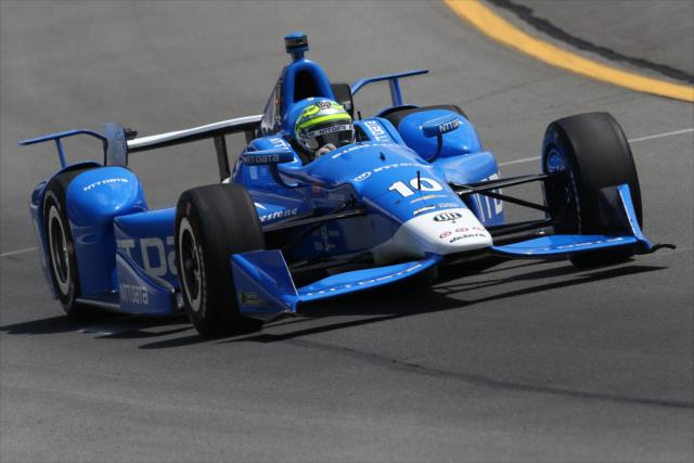 Tony Kanaan on course during qualifications for the ABC Supply 500 at Pocono Raceway -- Photo by: Bret Kelley