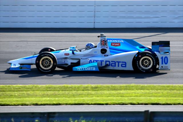Tony Kanaan exits Turn 3 during the final practice for the ABC Supply 500 at Pocono Raceway -- Photo by: Bret Kelley