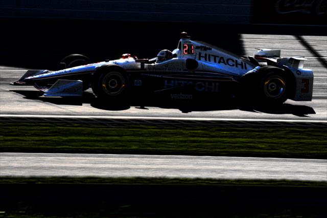 Helio Castroneves in the shadows of Turn 3 during the final practice for the ABC Supply 500 at Pocono Raceway -- Photo by: Bret Kelley