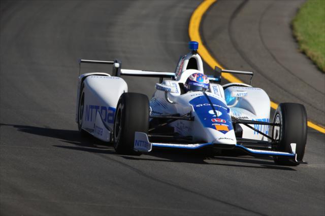 Scott Dixon races through Turn 3 during practice for the ABC Supply 500 at Pocono Raceway -- Photo by: Bret Kelley