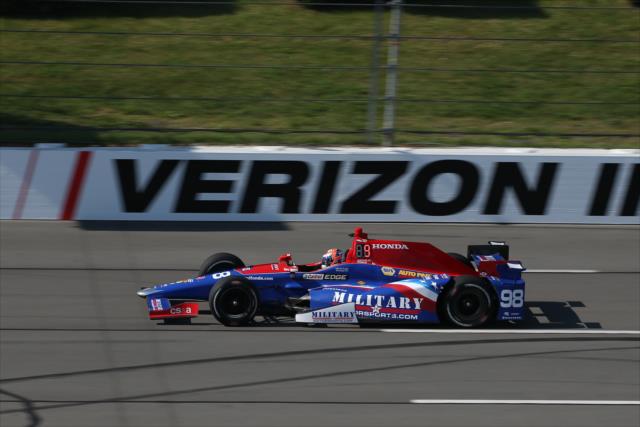 Alexander Rossi streaks down the frontstretch during practice for the ABC Supply 500 at Pocono Raceway -- Photo by: Chris Jones