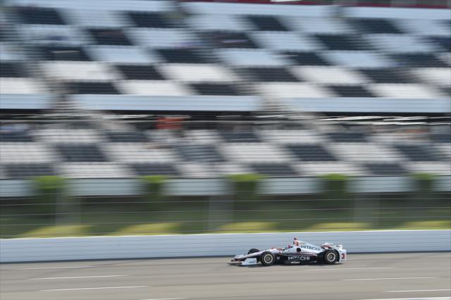 Helio Castroneves streaks toward the start/finish line during practice for the ABC Supply 500 at Pocono Raceway -- Photo by: Chris Owens