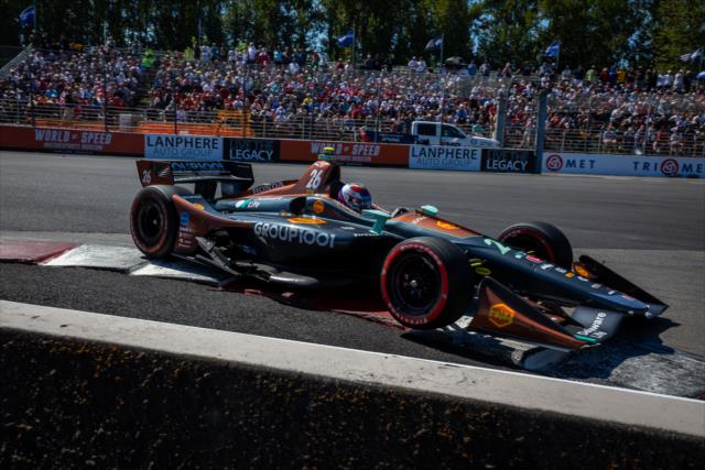 Zach Veach dives into Turn 1 during the Grand Prix of Portland at Portland International Raceway -- Photo by: Stephen King
