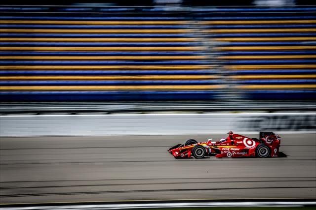 Scott Dixon screams down the frontstretch during practice for the Iowa Corn 300 at Iowa Speedway -- Photo by: Shawn Gritzmacher