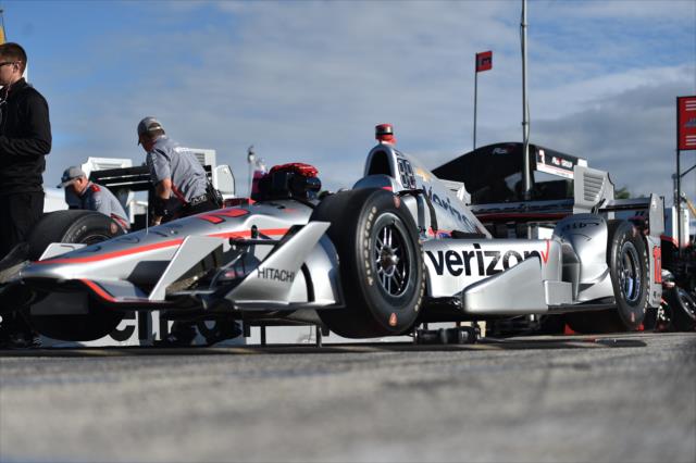 The No. 12 Verizon Chevrolet of Will Power sits on pit lane prior to the final warmup for the KOHLER Grand Prix at Road America -- Photo by: Chris Owens