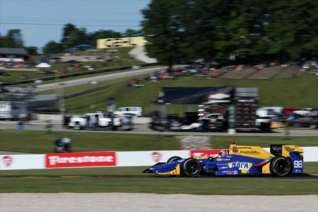 Alexander Rossi sets up for Turn 14 during the final warmup for the KOHLER Grand Prix at Road America -- Photo by: Joe Skibinski
