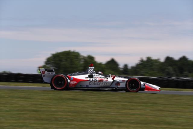 Marco Andretti whistles through Turn 1 during the KOHLER Grand Prix at Road America -- Photo by: Chris Jones