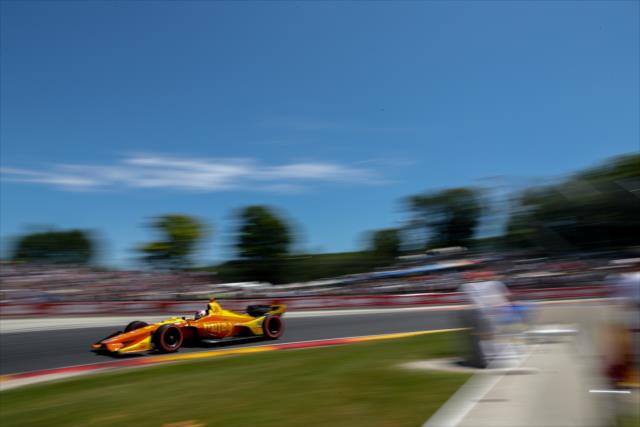 Zach Veach hammers the apex of Turn 5 during the 2018 KOHLER Grand Prix at Road America -- Photo by: Shawn Gritzmacher