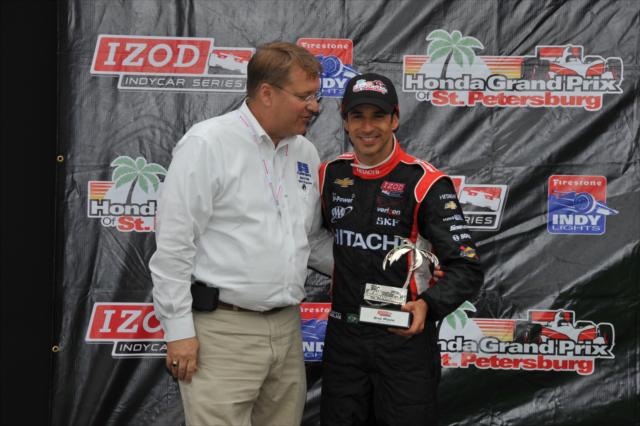 Jim Campbell with Helio Castroneves -- Photo by: John Cote