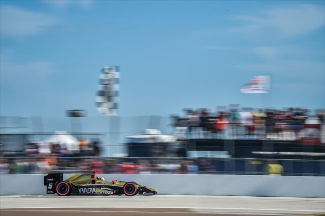 James Hinchcliffe on course on course during qualifications for the Firestone Grand Prix of St. Petersburg -- Photo by: Chris Owens