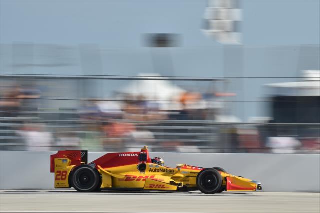 Ryan Hunter-Reay on course during qualifications for the Firestone Grand Prix of St. Petersburg -- Photo by: Chris Owens