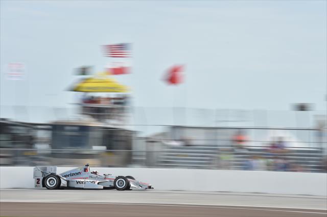 Juan Pablo Montoya on course during qualifications for the Firestone Grand Prix of St. Petersburg -- Photo by: Chris Owens