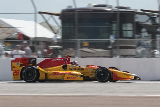 Ryan Hunter-Reay on course during practice for the Firestone Grand Prix of St. Petersburg -- Photo by: Joe Skibinski