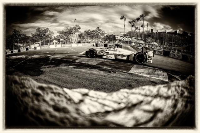 Ryan Hunter-Reay apexes Turn 5 during qualifications for the Firestone Grand Prix of St. Petersburg -- Photo by: Shawn Gritzmacher
