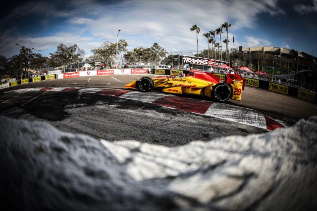 Ryan Hunter-Reay apexes Turn 5 during qualifications for the Firestone Grand Prix of St. Petersburg -- Photo by: Shawn Gritzmacher