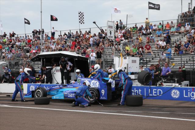 Scott Dixon comes in for tires and fuel on pit lane during the Firestone Grand Prix of St. Petersburg -- Photo by: Chris Jones