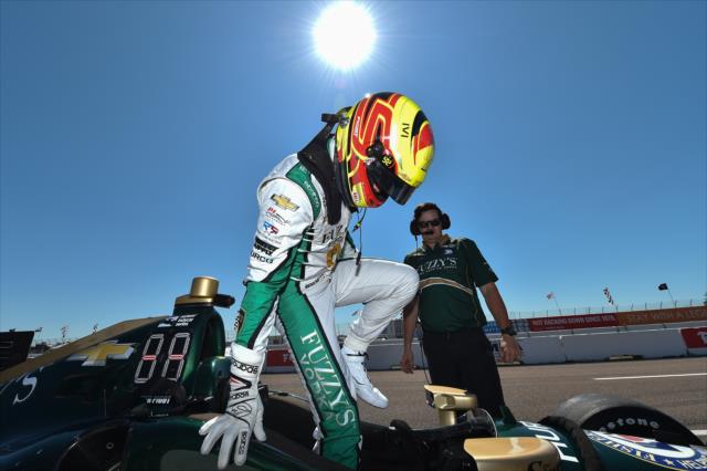 Spencer Pigot steps into the No. 20 Fuzzy's Vodka Chevrolet on pit lane prior to the Firestone Grand Prix of St. Petersburg -- Photo by: Chris Owens