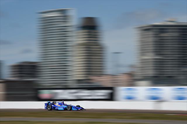 Scott Dixon streaks toward Turn 13 during the final warmup for the Firestone Grand Prix of St. Petersburg -- Photo by: Chris Owens
