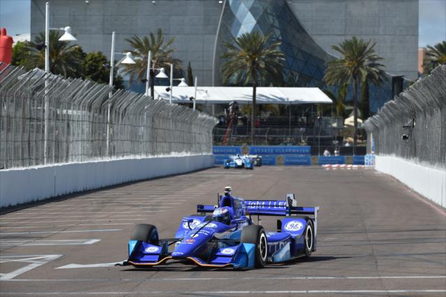 Scott Dixon dives into Turn 11 during the final warmup for the Firestone Grand Prix of St. Petersburg -- Photo by: Chris Owens