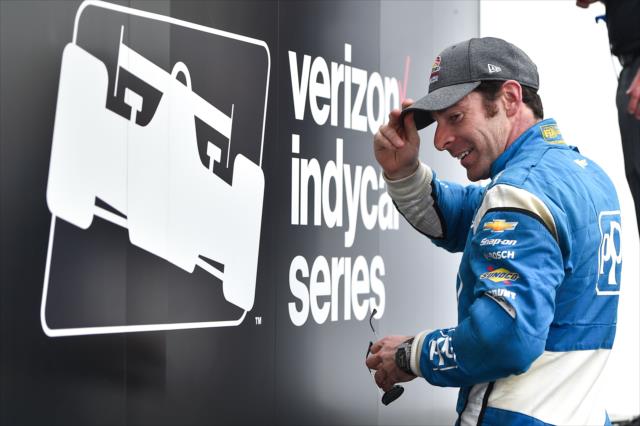 Simon Pagenaud tips his cap on stage following 2017 Firestone Grand Prix of St. Petersburg -- Photo by: Chris Owens