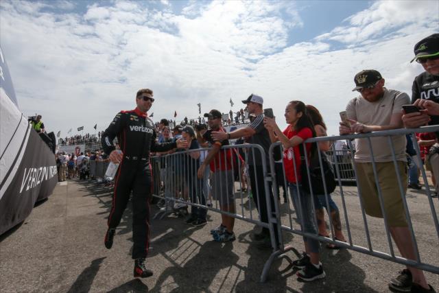 Will Power greets the fans during pre-race introductions prior to the start of the Firestone Grand Prix of St. Petersburg -- Photo by: Joe Skibinski